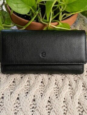 Black Pebbled Multi Slot And Coin Wallet